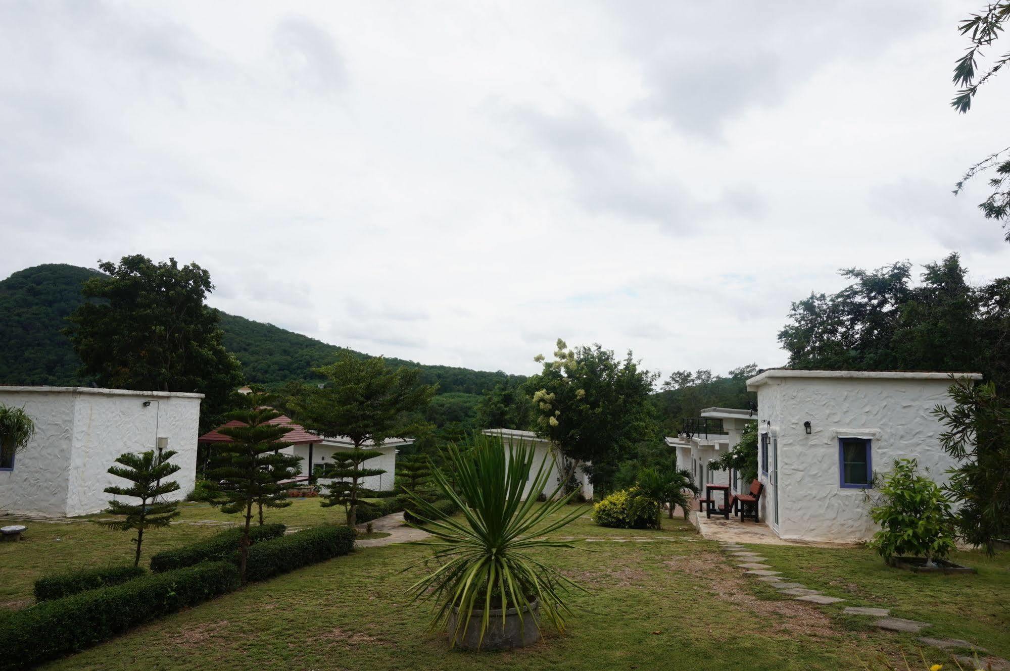 White Rock Resort Pakchong Pak Chong Exterior foto