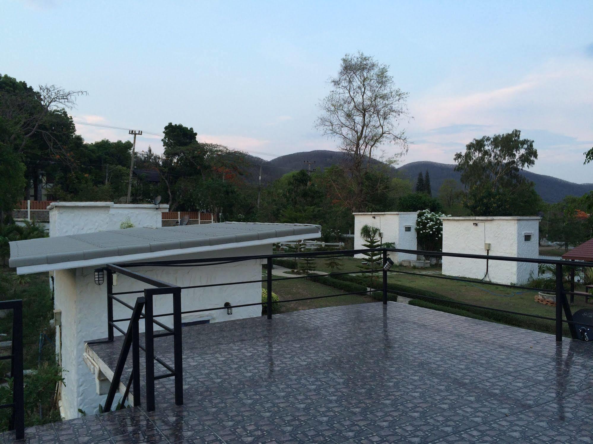 White Rock Resort Pakchong Pak Chong Exterior foto